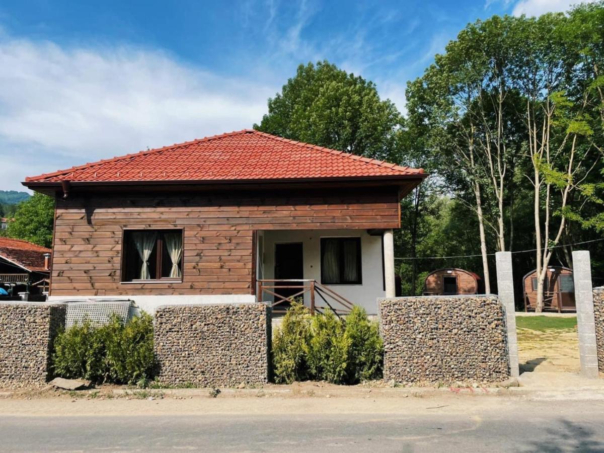 Карамановите Къщи Apriltsi  Eksteriør billede